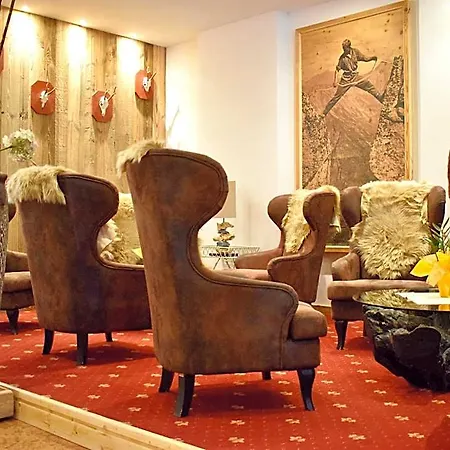 006 Aparthotel 4*