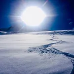006 מלון דירות גוסאו